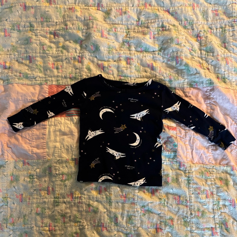Carter’s Long Sleeve Pajama Top Moon Stars Unicorn Cats Size 12 Months